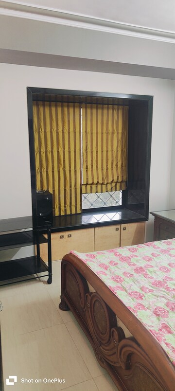 Bedroom in 3 BHK Apartment at Raunak Tower, Pokhran Road No 1 – for Rent