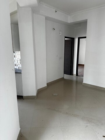 Room in 2 BHK Apartment at Amaatra Homes, Sector 10 Greater Noida – for Sale