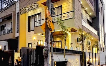 6 BHK Independent House For Sale in Jagdamba Nagar