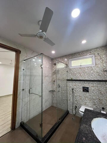 Master Bedroom in 4 BHK Builder Floor at Soami Nagar – for Rent