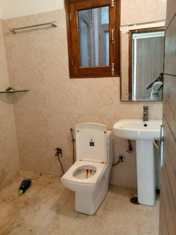 3 BHK Apartment For Rent in Parsvnath Prestige, Sector 93a