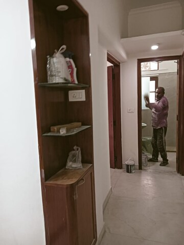 Furnished Amenities in 3 BHK Builder Floor at Greater Kailash I – for Rent