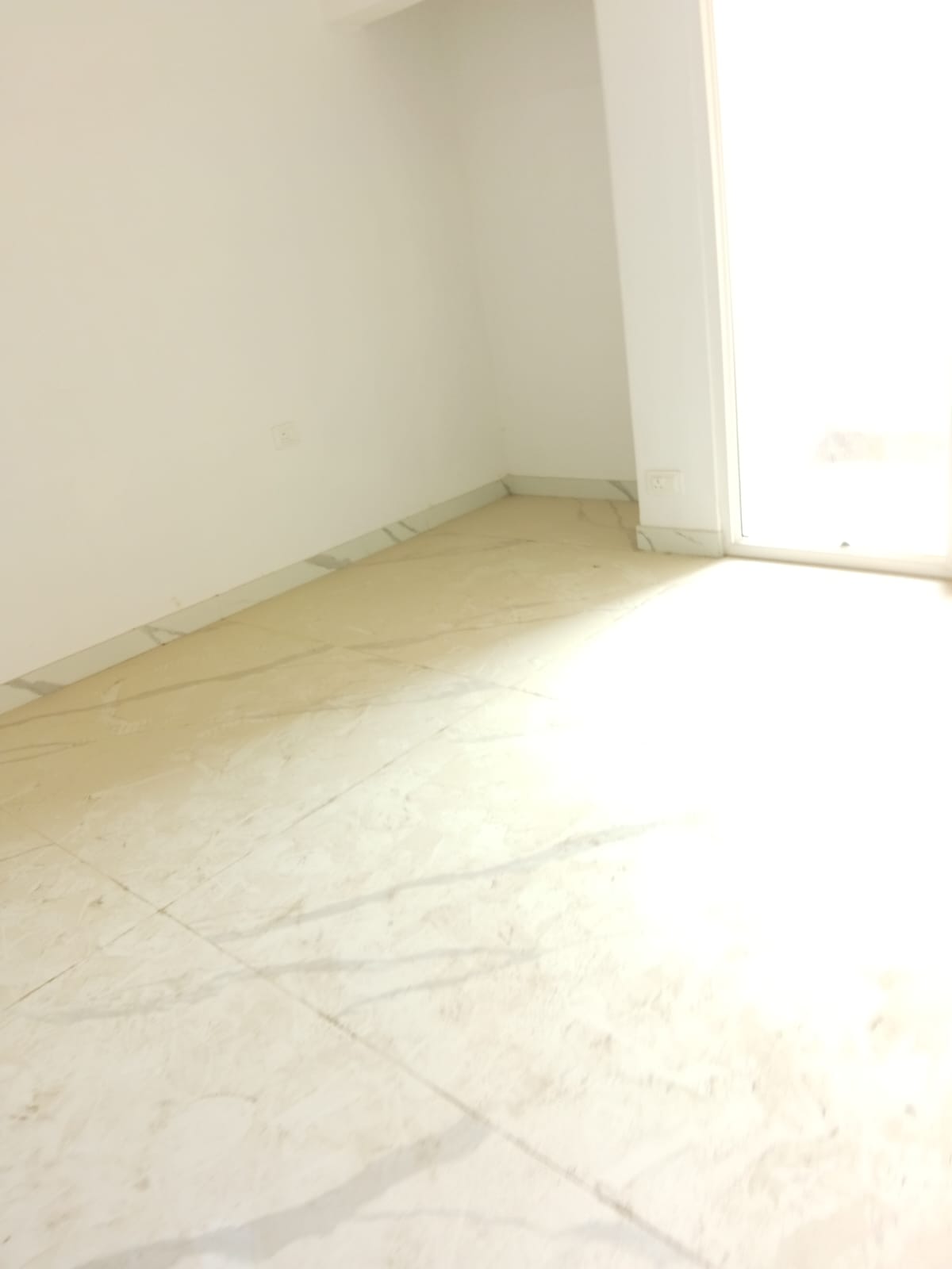 2 BHK Apartment For Sale in Nirala Estate