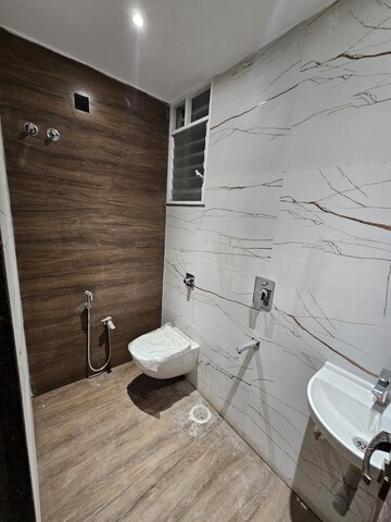 Bathroom in 2 BHK Apartment at Narendra Nagar – for Rent