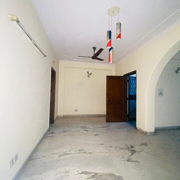 Building Lobby in 3 BHK Builder Floor at Malviya Nagar – for Rent
