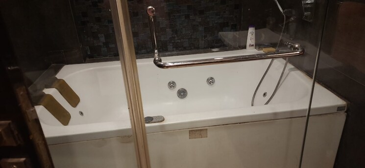 Master Bedroom, south extension i 3 Bedroom 200 Sq.Yd. Builder Floor In South Extension I Delhi 7897447