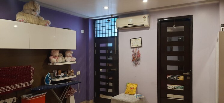 Living Room, south extension i 3 Bedroom 200 Sq.Yd. Builder Floor In South Extension I Delhi 7897447