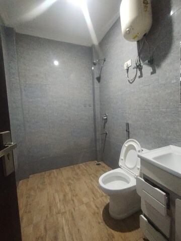 Staircase in 3 BHK Builder Floor at Ansal Sushant Lok I, Sector 43 – for Rent