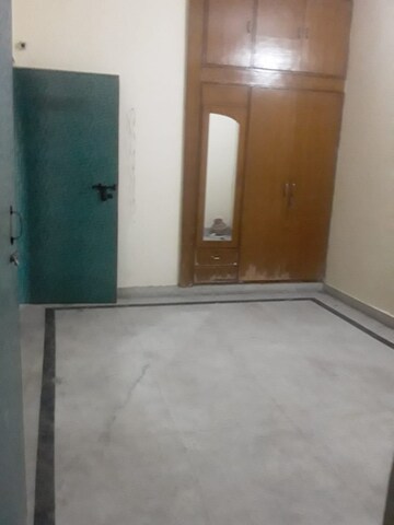 Room in 3 BHK Builder Floor at Vasundhara Sector 5 – for Rent