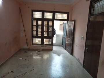 Room in 3 BHK Builder Floor at Vasundhara Sector 5 – for Rent