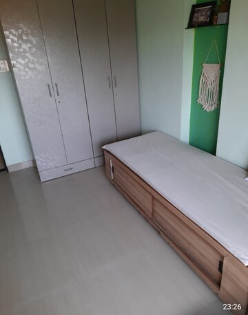 Room in 2 BHK Apartment at Mantri Park, Goregaon East – for Sale