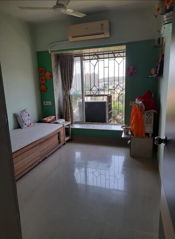 Living Room in 2 BHK Apartment at Mantri Park, Goregaon East – for Sale