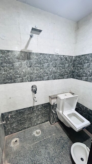 Master Bedroom in 1 BHK Builder Floor at Sector 39 – for Rent