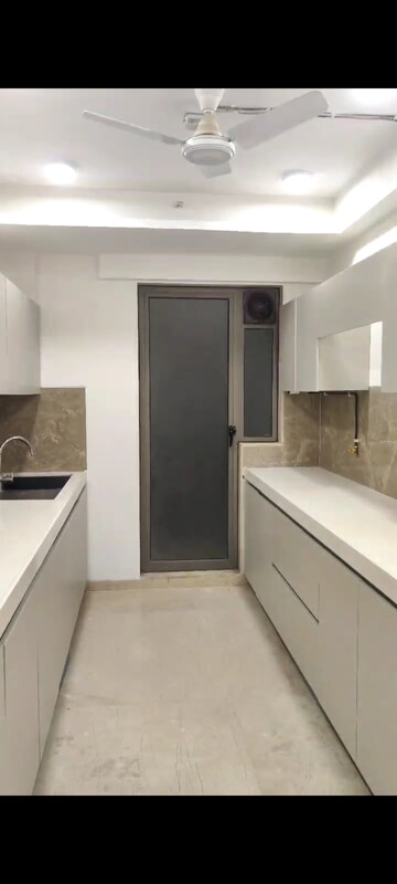 Master Bedroom in 5 BHK Villa at Juhu – for Sale