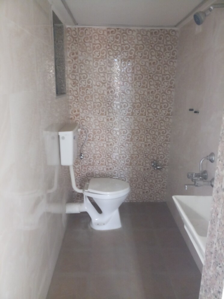 Bathroom, raj-shreeji-iconic 1 Bedroom 690 Sq.Ft. Apartment In Badlapur East Thane 7897602
