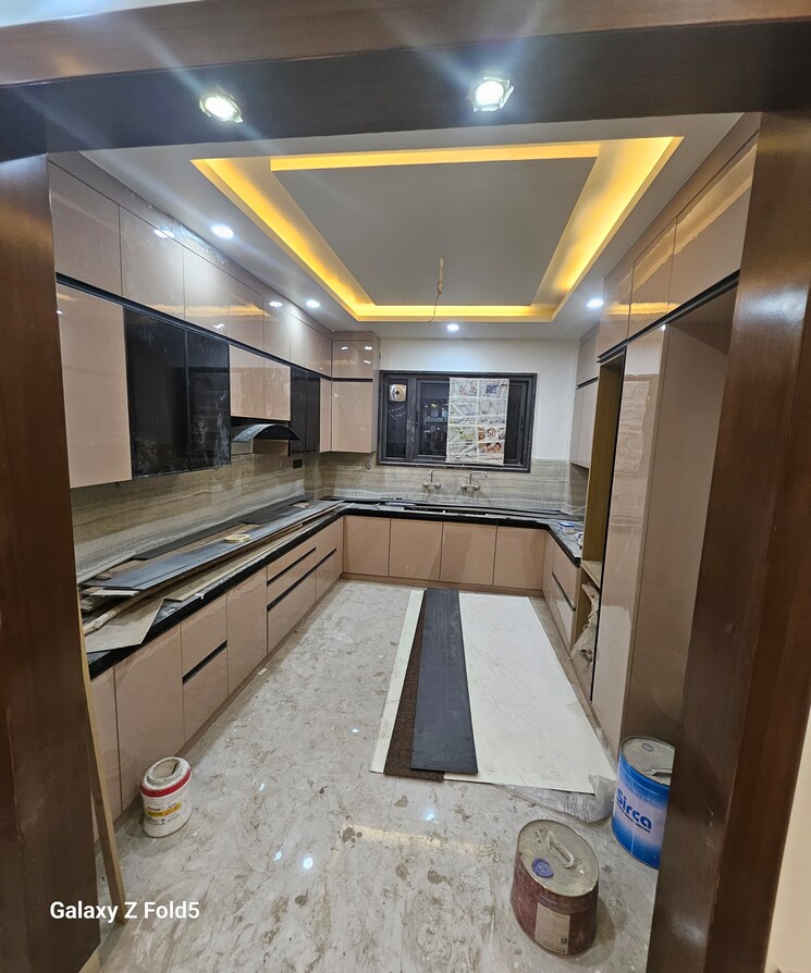 Kitchen, sector 29 4 Bedroom 250 Sq.Yd. Builder Floor In Sector 29 Faridabad 7897603