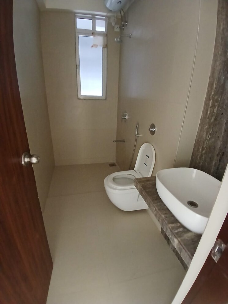 Bathroom, krishna-tower-kapurbawdi 3.5 Bedroom 1200 Sq.Ft. Apartment In Kapur Bawdi Thane 7897634