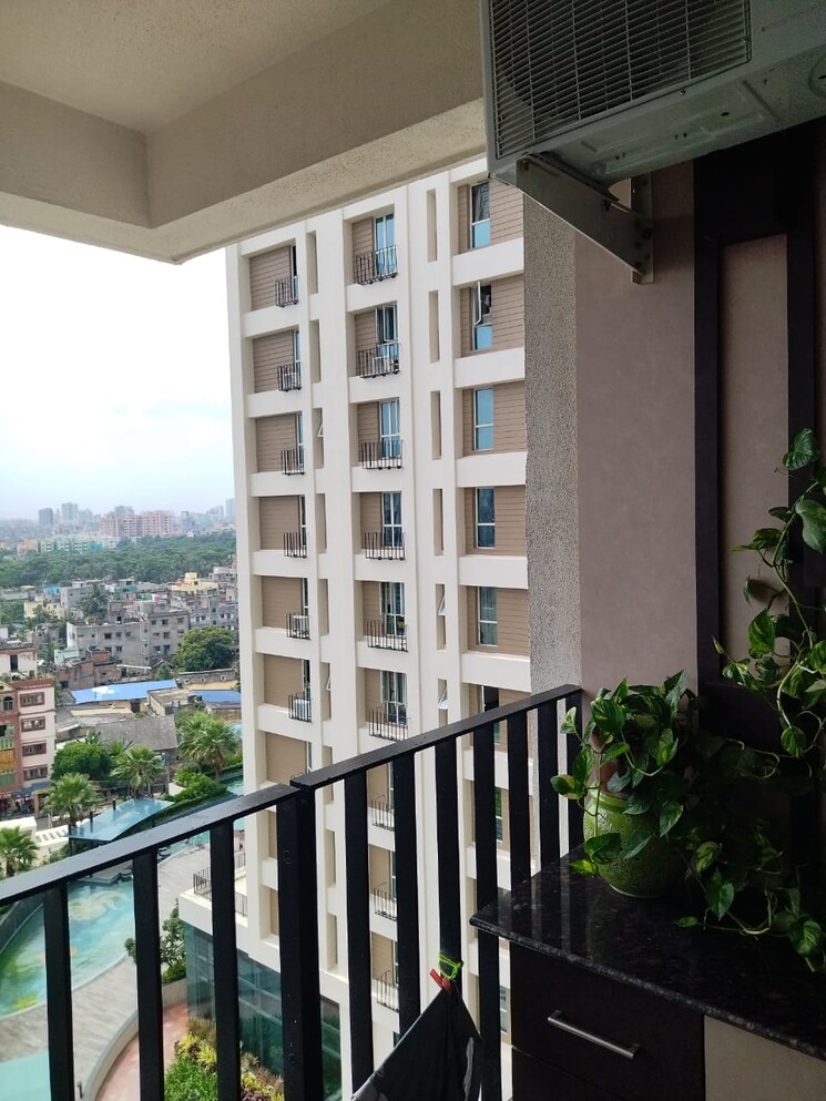 Balcony, flora-fountain 3 Bedroom 1305 Sq.Ft. Apartment In Tangra Kolkata 7897650