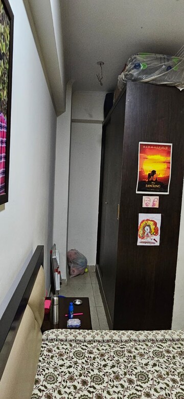 Room in 3 BHK Apartment at Gaur City 2 - 16th Avenue, Sector 16c Greater Noida – for Sale