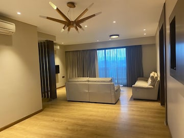 2 BHK Apartment For Rent in Supreme Stellar Khar West Mumbai  7897722