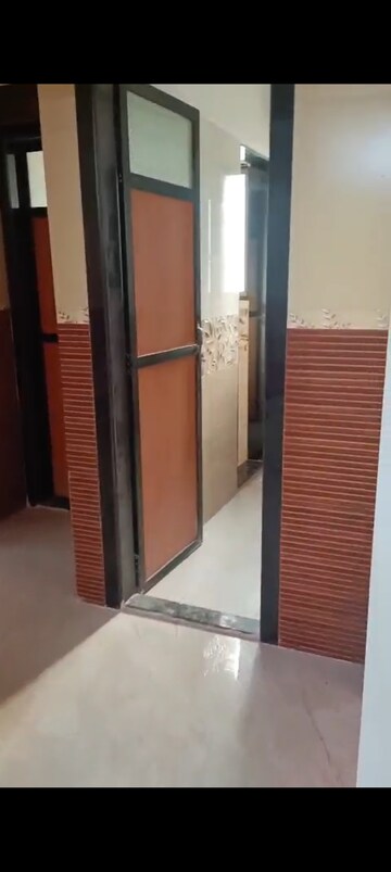 Master Bedroom in 2 BHK Apartment at Sindhi Society, Chembur – for Rent