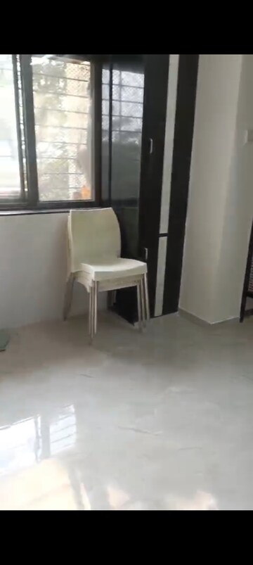 Room in 2 BHK Apartment at Sindhi Society, Chembur – for Rent