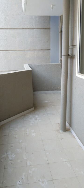 Room in 2 BHK Apartment at Pyramid Heights, Sector 85 – for Rent