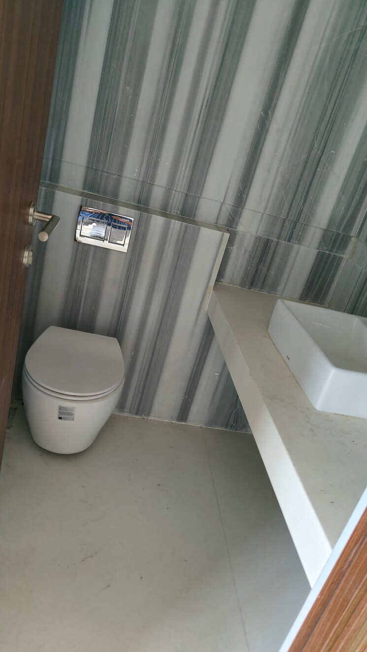 Bathroom, kalpataru-radiance 3 Bedroom 1032 Sq.Ft. Apartment In Goregaon West Mumbai 7897835