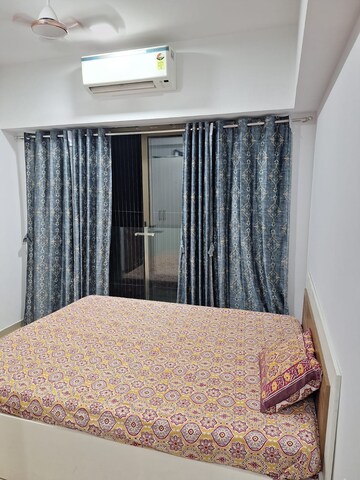 Bedroom in 2 BHK Apartment at Kanakia Silicon Valley, Powai – for Rent