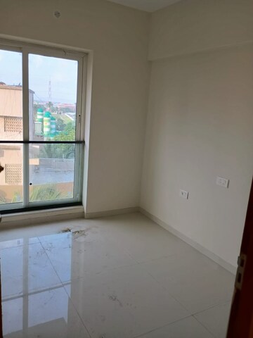 Room in 1 BHK Apartment at Tilak Bhavana CHS, Tilak Nagar – for Rent