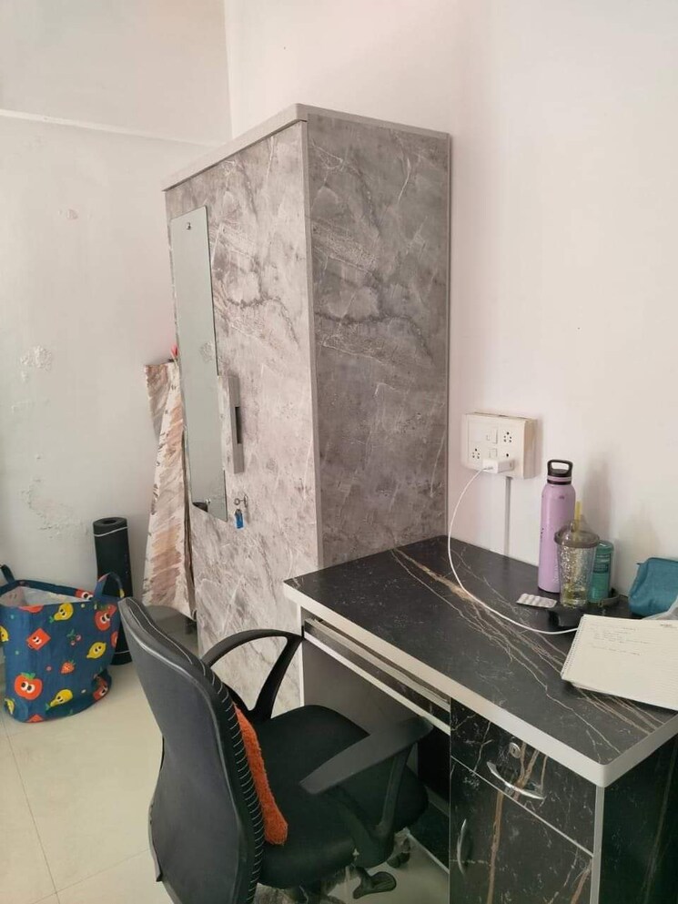 Master Bedroom, rajesh-white-city-phase-2-wing-b 1 Bedroom 420 Sq.Ft. Apartment In Kandivali East Mumbai 7897874