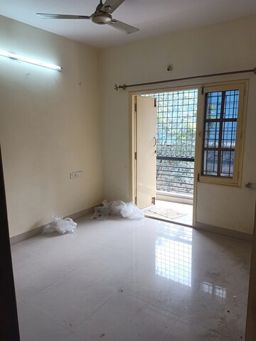 Room in 3 BHK Apartment at Murugesh Palya – for Rent