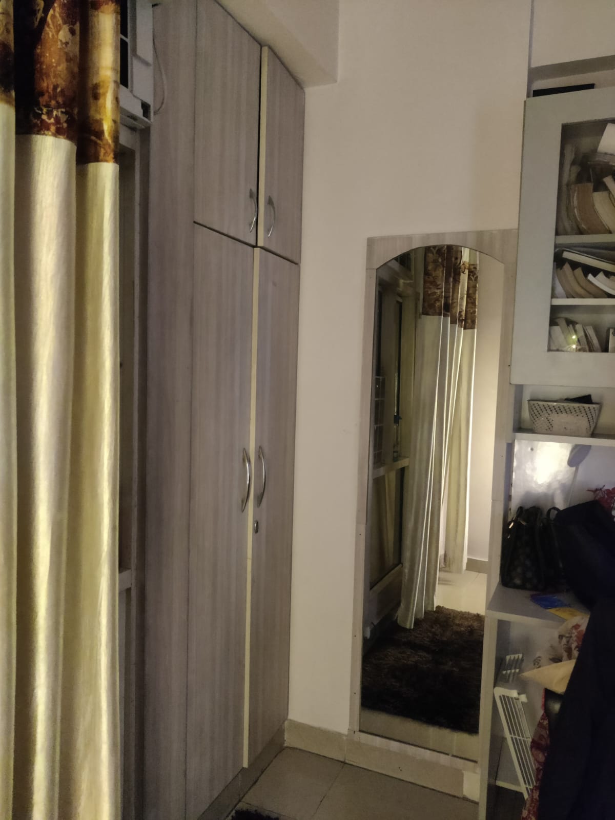 6 BHK + Pooja Room,Servant Room 450 Sq.Mt. Independent House in RWA Apartments