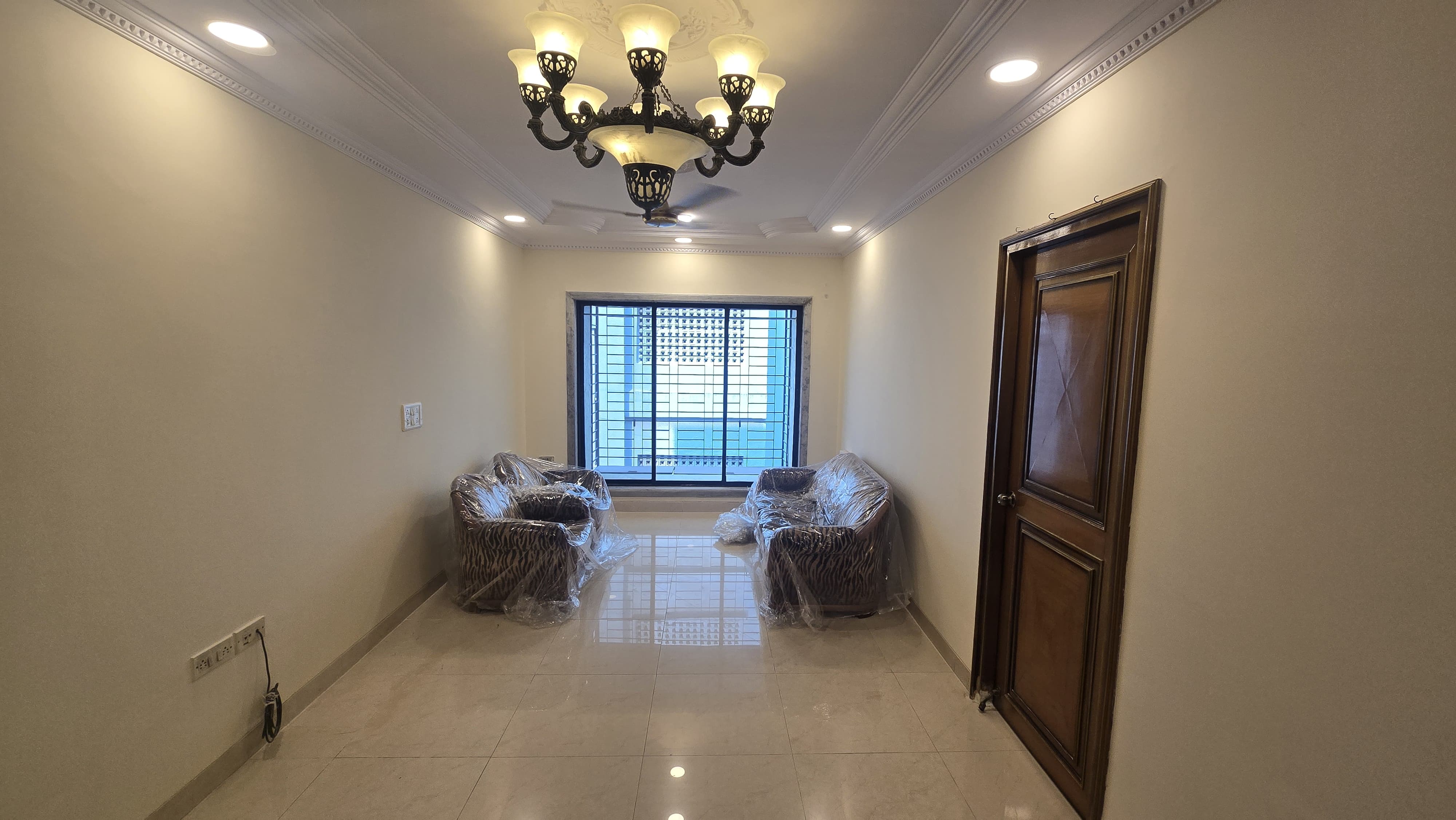 2 BHK + Extra Room Apartment For Sale in Chembur Gaothan