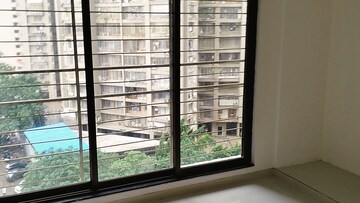 Room in 2 BHK Apartment at Vasant Parijat CHS, Vasant Vihar – for Rent