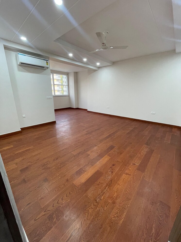 Room, prateek-edifice 3 Bedroom 2070 Sq.Ft. Apartment In Sector 107 Noida 7897998