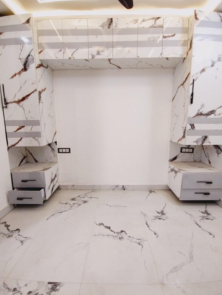 Bathroom, uttam nagar 2 Bedroom 55 Sq.Yd. Builder Floor In Uttam Nagar Delhi 7898004