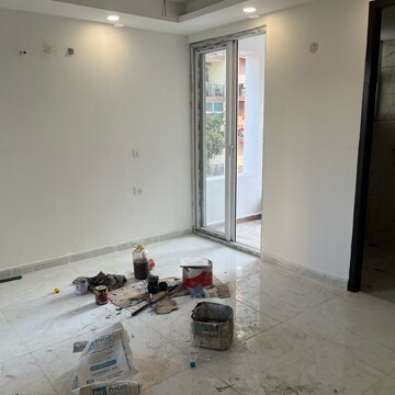 Room in 2.5 BHK Apartment at Vip Road – for Sale
