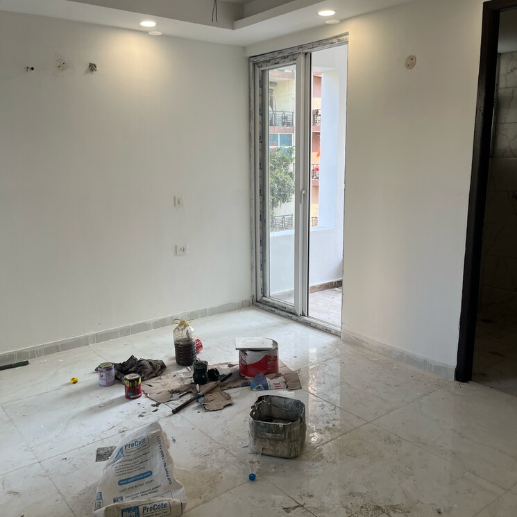 Room, vip road 2.5 Bedroom 1300 Sq.Ft. Apartment In Vip Road Zirakpur 7898033