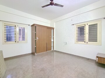 Room in 2 BHK Builder Floor at Hsr Layout – for Rent
