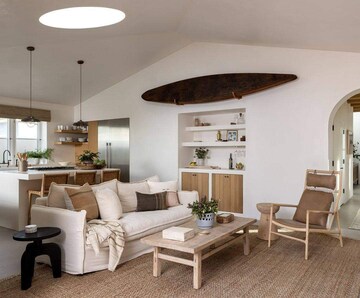 Master Bedroom in 2.5 BHK Builder Floor at Krishna Nagar – for Rent