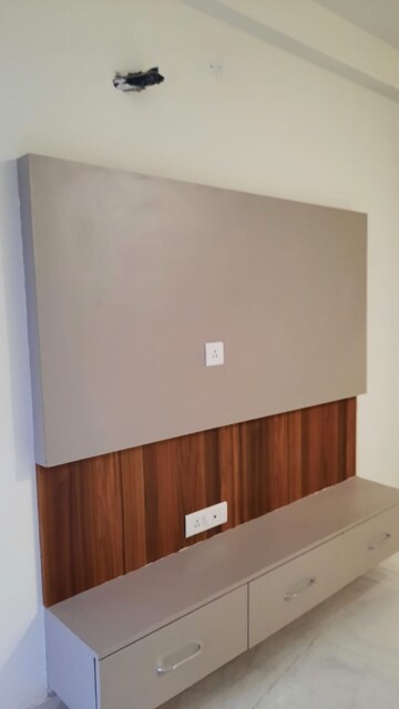 Room in 3 BHK Apartment at MD Leafstone Apartments, Patiala Road – for Rent