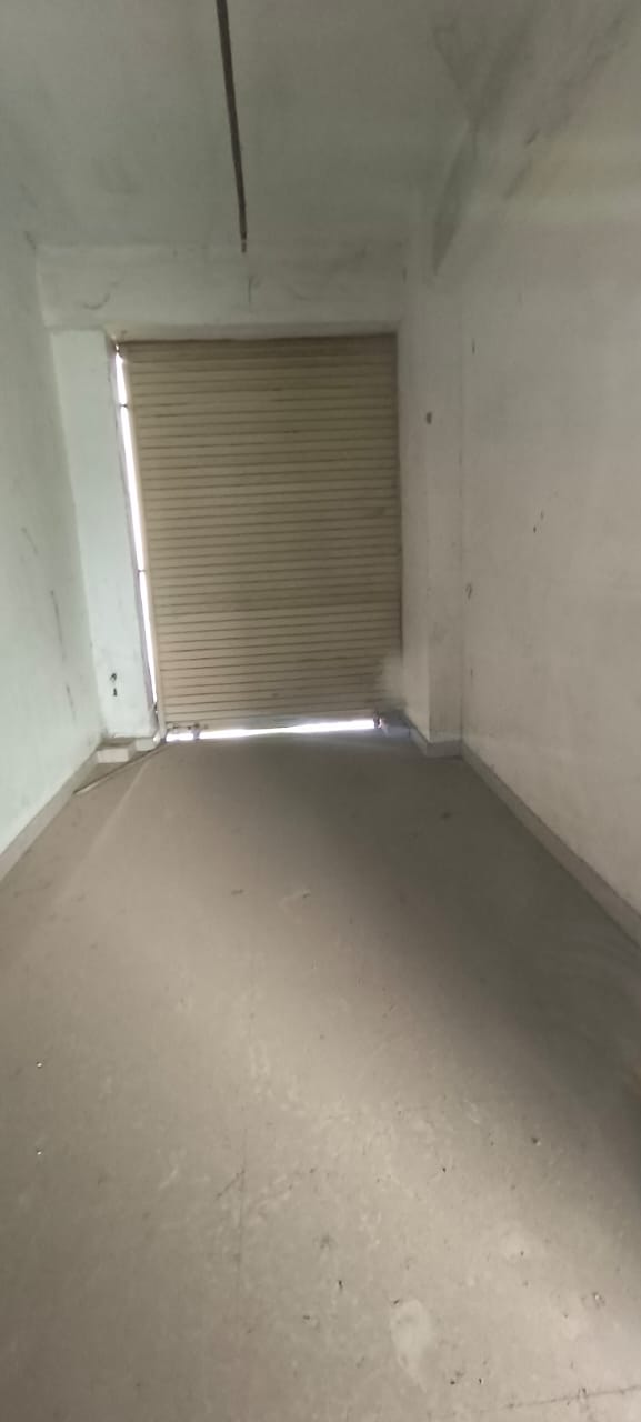 Retail Shop For Sale in Gaur Saundaryam