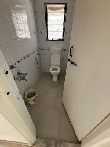 Bathroom in 2 BHK Apartment at Vyas Aasawari CHS, Ideal Colony – for Rent