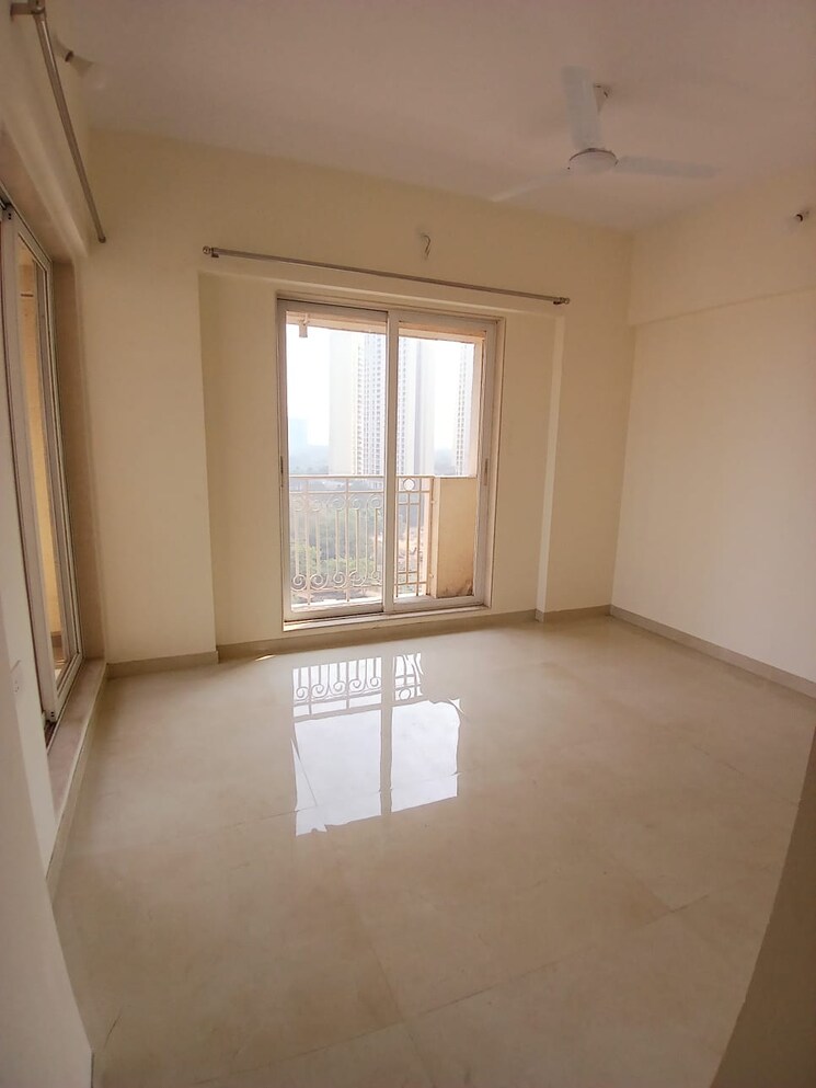 Room, shree-tirupati-stg-signature-residency 2 Bedroom 735 Sq.Ft. Apartment In Ghodbunder Road Thane 7898413