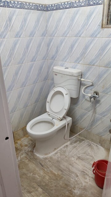Bathroom in 2 BHK Apartment at Lalpur – for Rent
