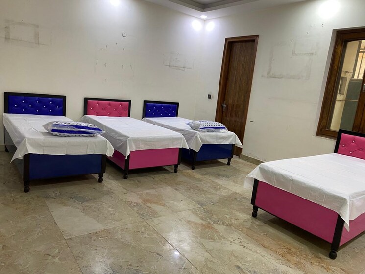 Room, sector 23 Pg For Girls In Sector 23 7898529