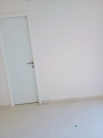 Room in 1 BHK Apartment at Godrej Green Cove, Mahalunge – for Rent