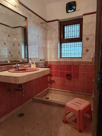 Kitchen in 3.5 BHK Villa at DLF City Phase IV, Dlf Phase iv – for Rent