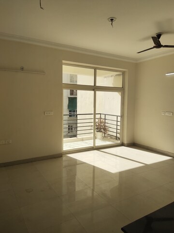 Building Lobby in 3.5 BHK Apartment at Assotech Windsor Court, Sector 78 – for Rent